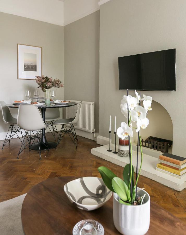 Chic 1 Bedroom Apartment In Bloomsbury, Sleeps 4 London Kültér fotó